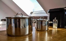 Schoene Dachgeschosswohnung Nahe Koeln
